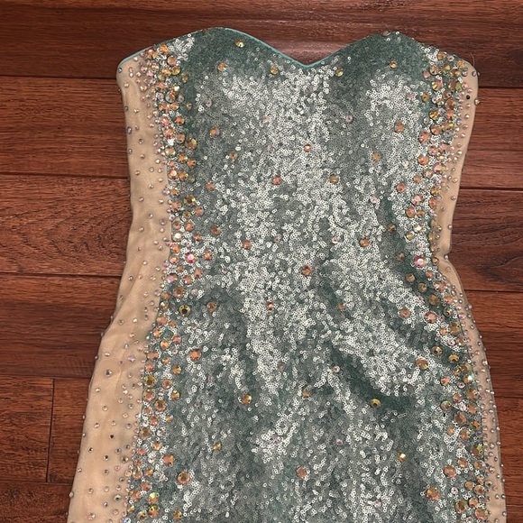Mermaid sequined party dress - Picture 2 of 3